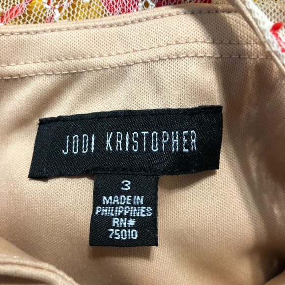 Jodi Kristopher Lace Dress - Picture 4 of 4